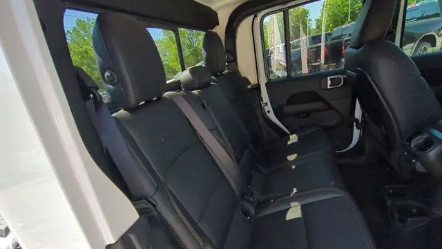2026 Jeep Gladiator Sahara
