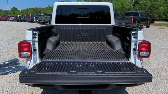 2026 Jeep Gladiator Sahara