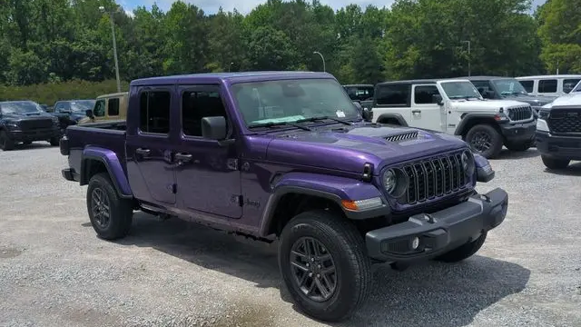 2026 Jeep Gladiator Sport