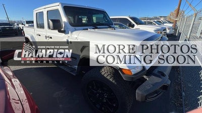 2025 Jeep Gladiator 4X4 Nighthawk 4DR Crew Cab 5.0 FT. SB