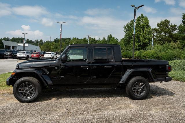 2025 Jeep Gladiator - $38,988