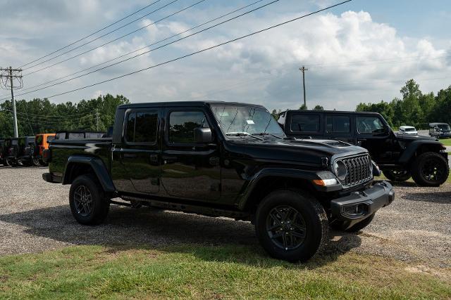 2025 Jeep Gladiator - $38,988