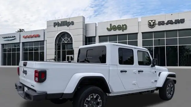 2026 Jeep Gladiator Sahara