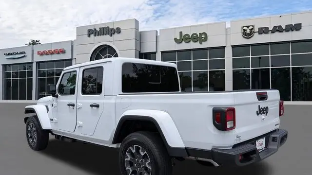 2026 Jeep Gladiator Sahara