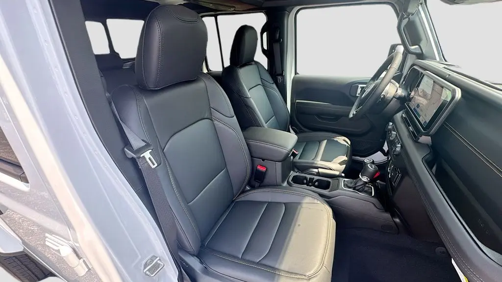 2026 Jeep Gladiator Sahara