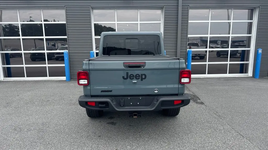 2025 Jeep Gladiator Willys
