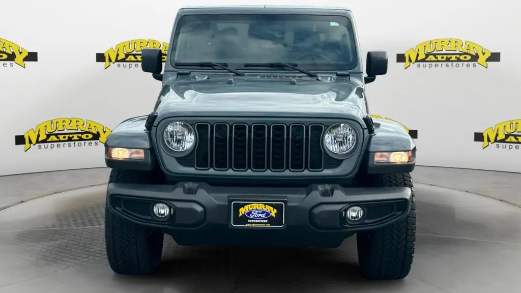 2025 Jeep Gladiator Sport