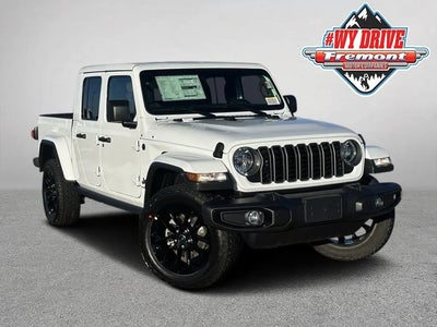 2025 Jeep Gladiator 4X4 Nighthawk 4DR Crew Cab 5.0 FT. SB