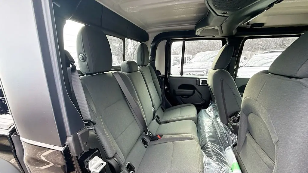 2026 Jeep Gladiator Sport