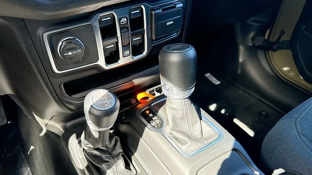 2026 Jeep Gladiator Sport