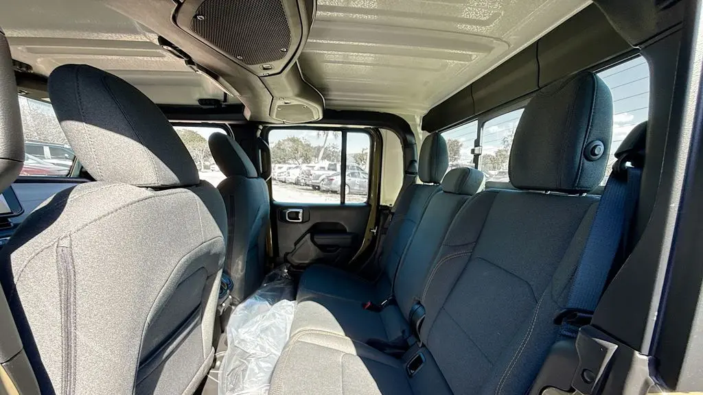 2026 Jeep Gladiator Sport