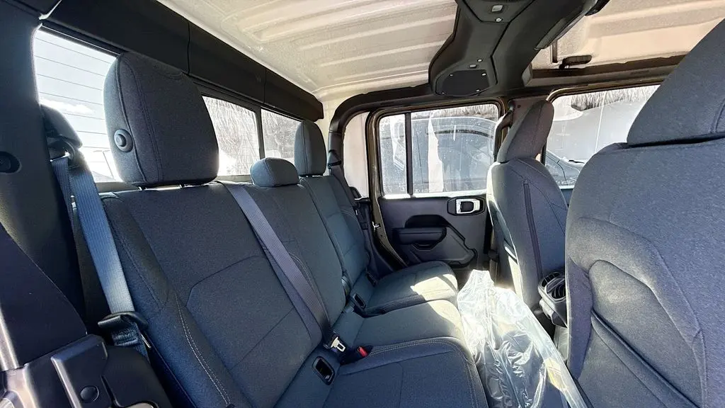 2026 Jeep Gladiator Sport