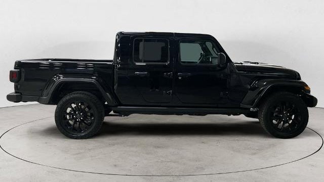 2025 Jeep Gladiator Big Bear