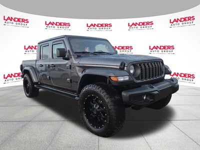 2025 Jeep Gladiator 4X4 Nighthawk 4DR Crew Cab 5.0 FT. SB
