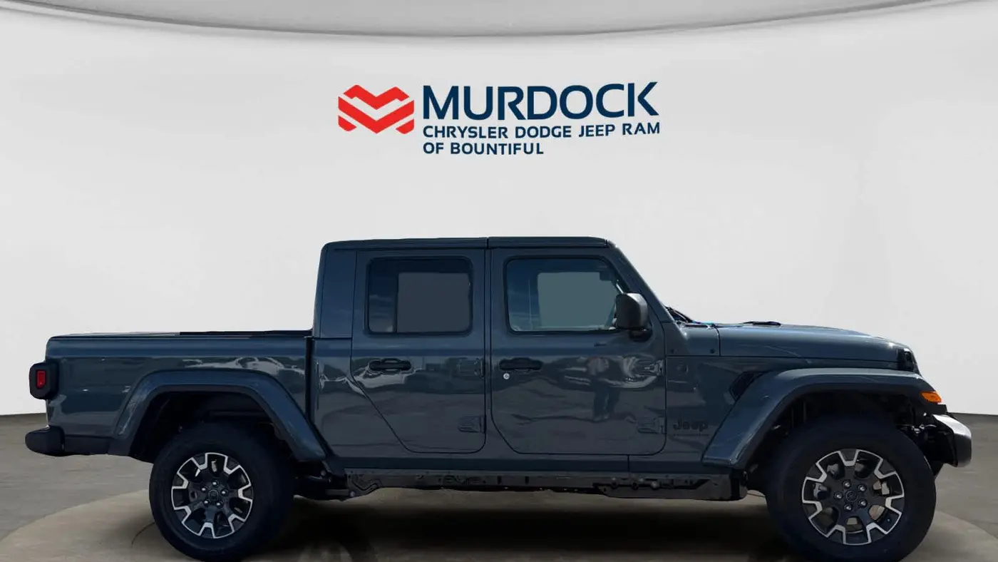 2026 Jeep Gladiator Sahara