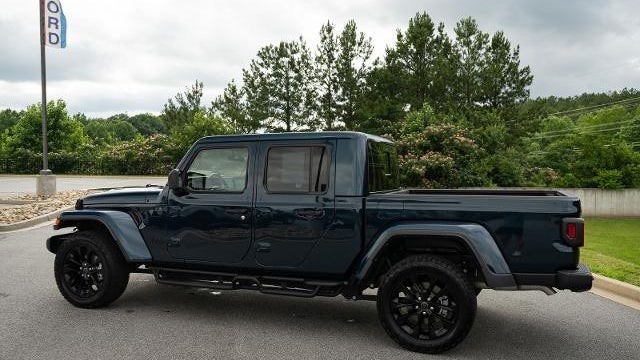 2025 Jeep Gladiator Willys