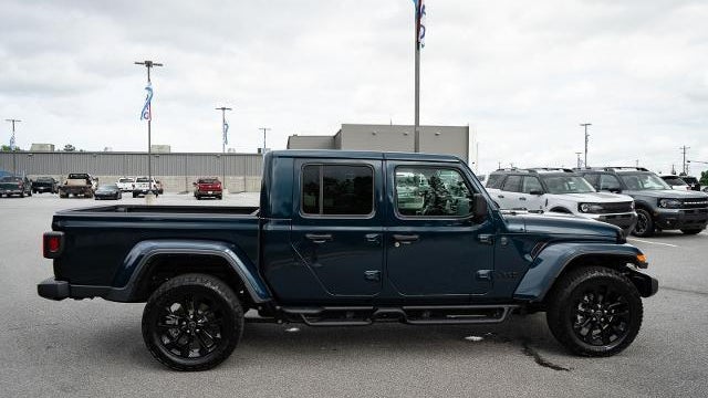 2025 Jeep Gladiator Willys