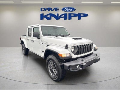 Photo of a 2025 Jeep Gladiator 4X4 Sport 4DR Crew Cab 5.0 FT. SB for sale
