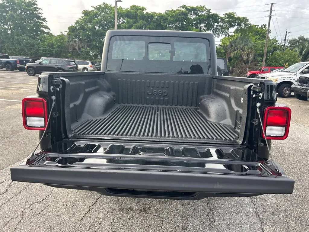 2026 Jeep Gladiator - $35,962