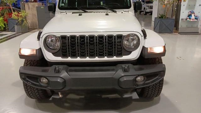 2025 Jeep Gladiator Big Bear