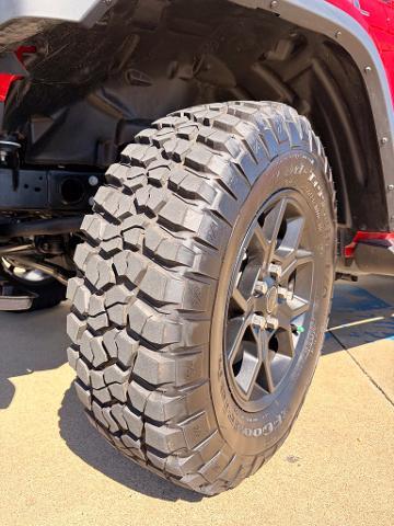 2025 Jeep Gladiator - $37,500