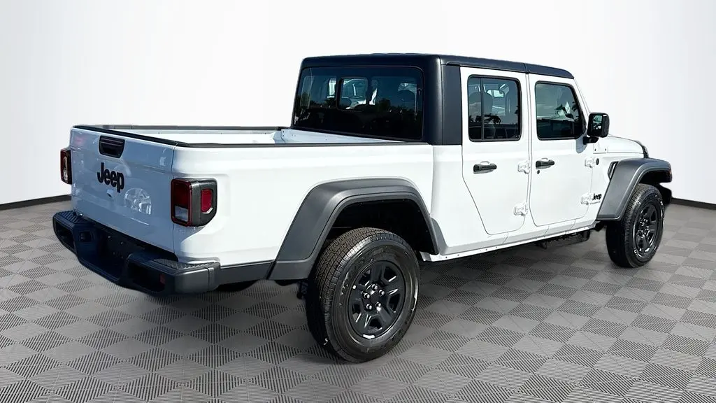 2026 Jeep Gladiator Sport