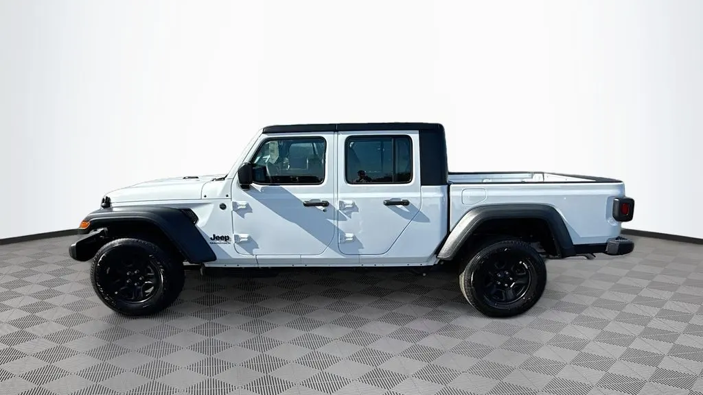 2026 Jeep Gladiator Sport
