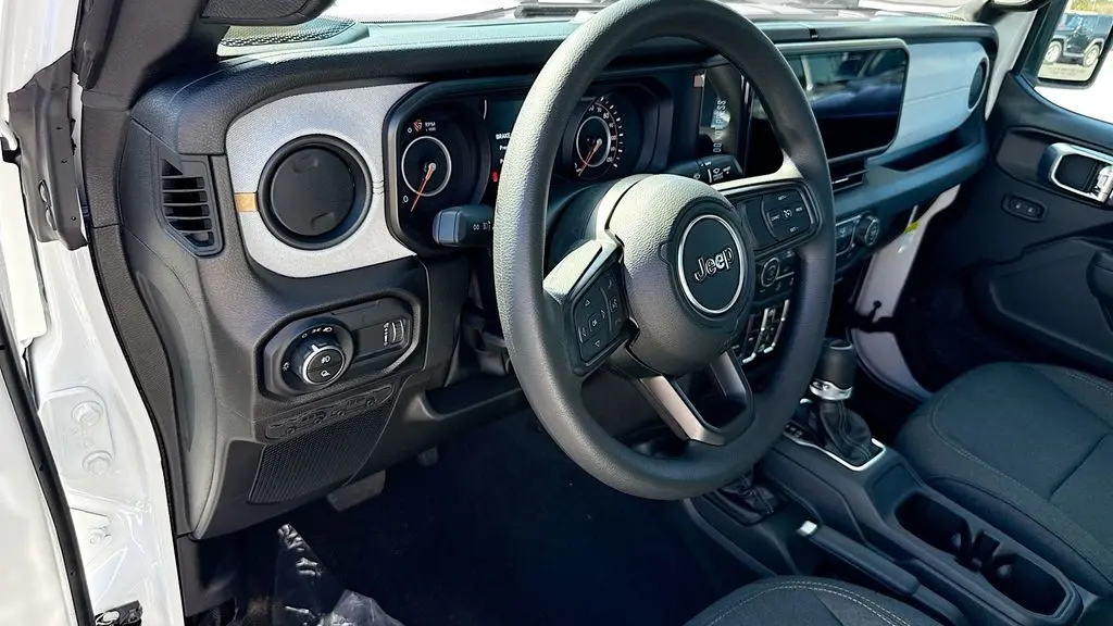 2026 Jeep Gladiator Sport