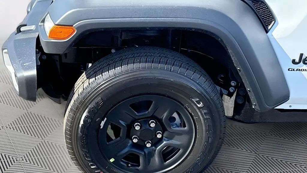 2026 Jeep Gladiator Sport