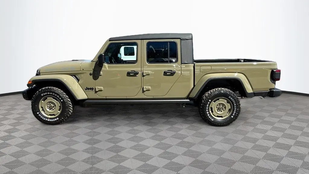 2026 Jeep Gladiator Willys