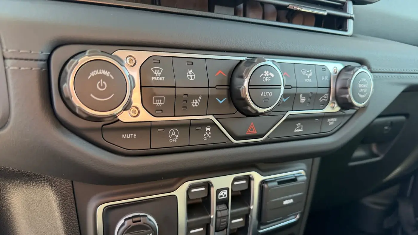 2026 Jeep Gladiator Sahara