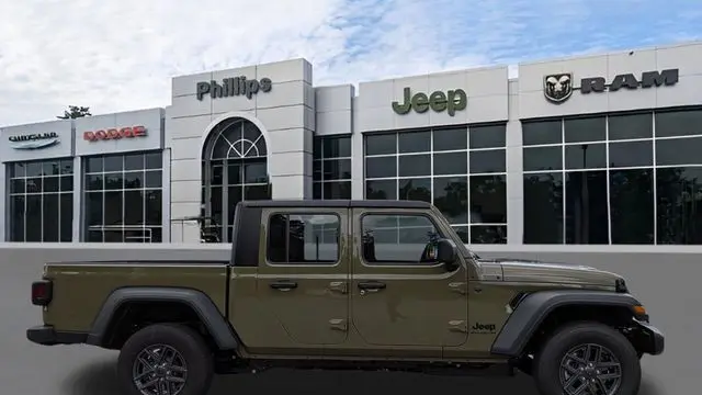 2026 Jeep Gladiator Sport