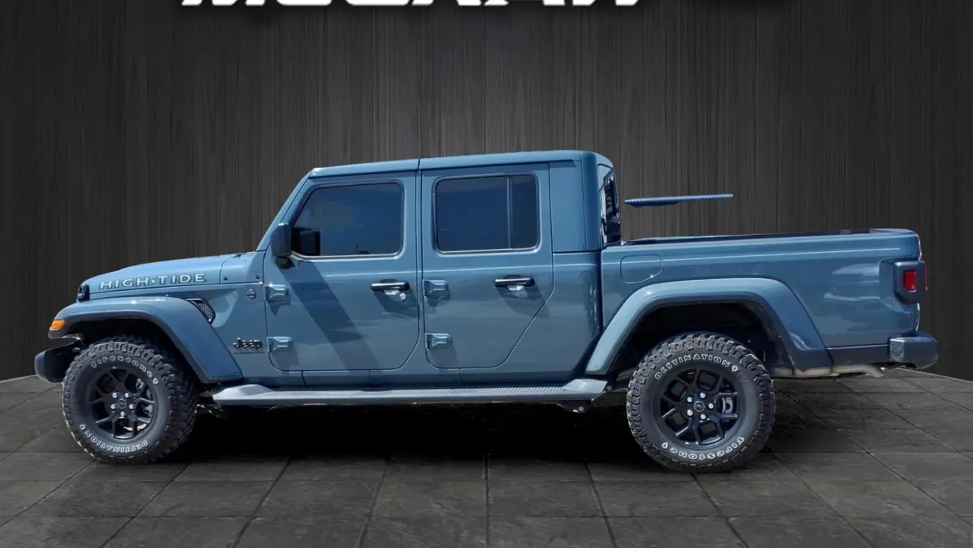 2025 Jeep Gladiator Big Bear