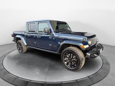 2025 Jeep Gladiator 4X4 Sport 4DR Crew Cab 5.0 FT. SB