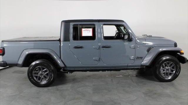 2025 Jeep Gladiator Sport S