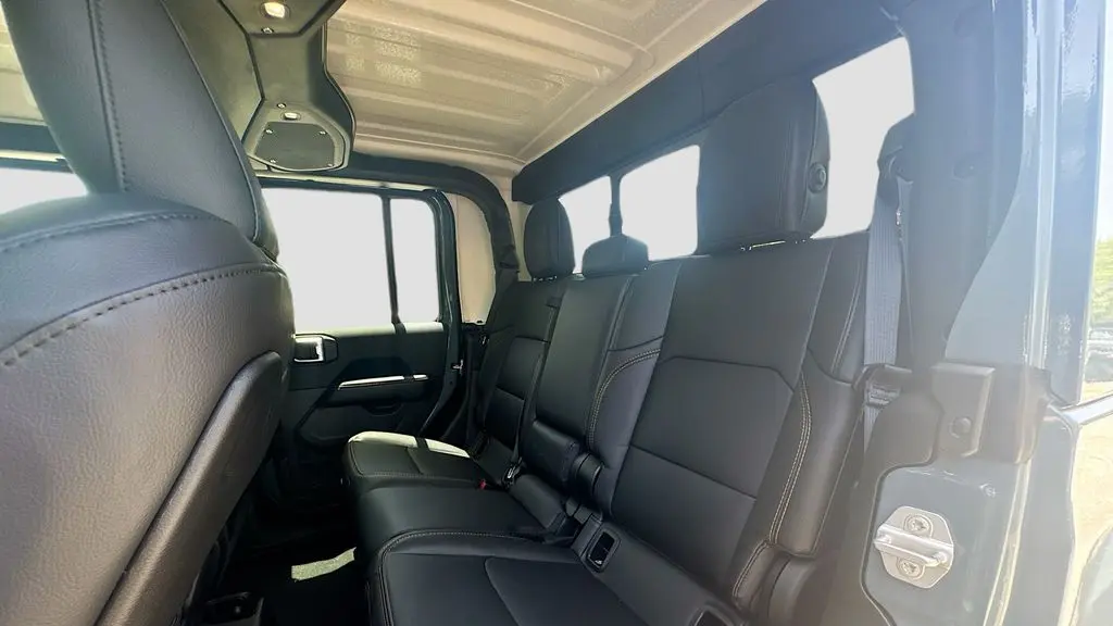 2026 Jeep Gladiator Sahara