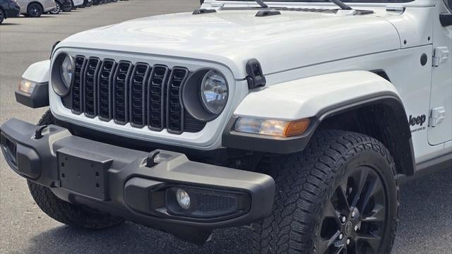 2025 Jeep Gladiator NightHawk