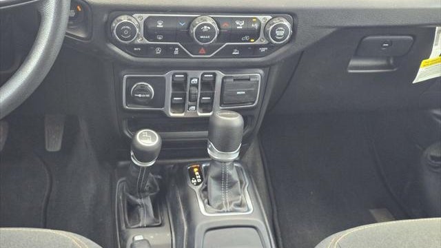 2025 Jeep Gladiator NightHawk