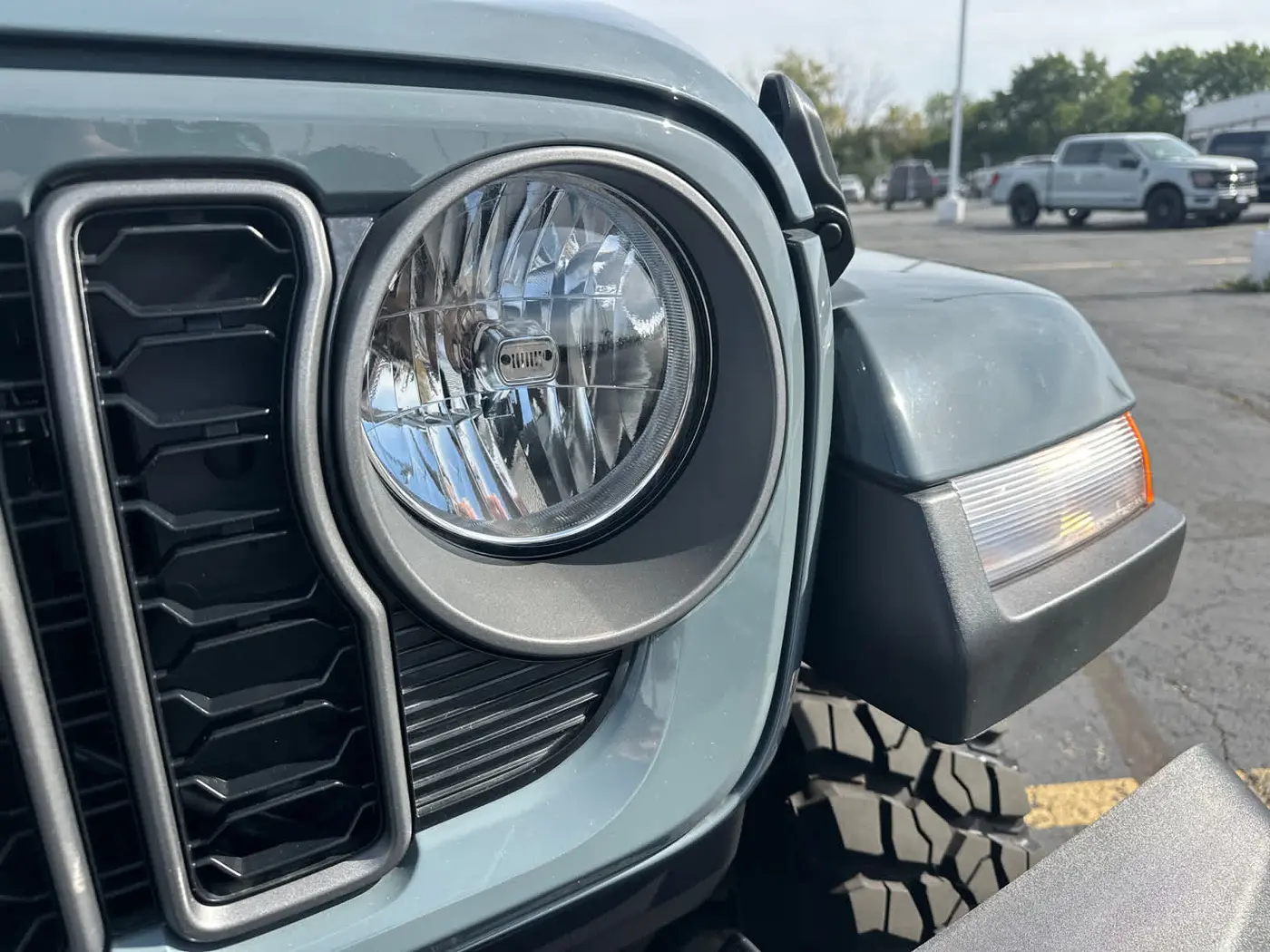 2025 Jeep Gladiator - $39,900
