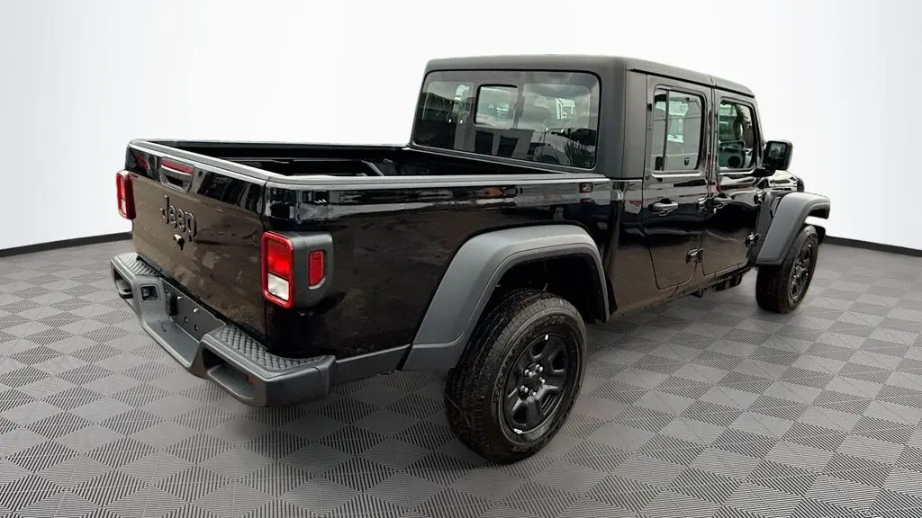 2026 Jeep Gladiator Sport