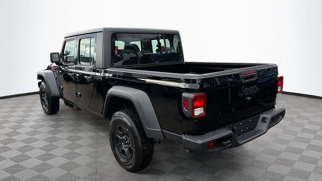 2026 Jeep Gladiator Sport