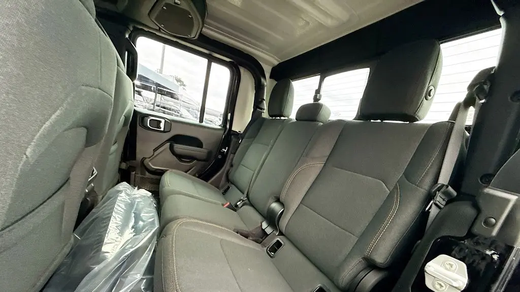 2026 Jeep Gladiator Sport