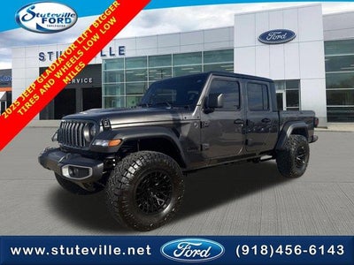 2025 Jeep Gladiator 4X4 Sport 4DR Crew Cab 5.0 FT. SB