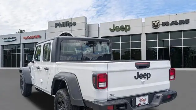 2026 Jeep Gladiator Sport