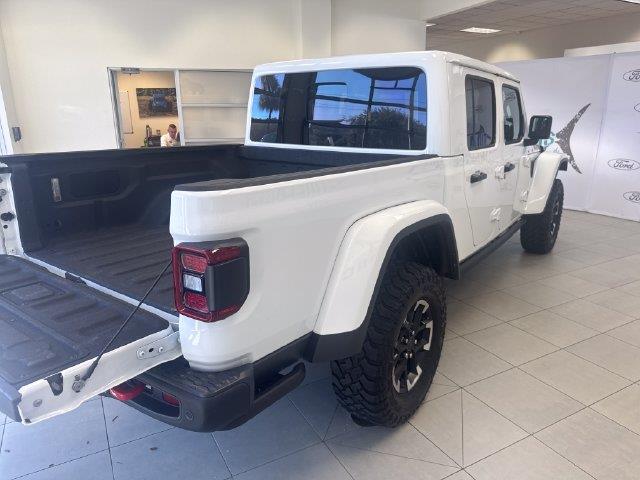 2025 Jeep Gladiator - $41,900