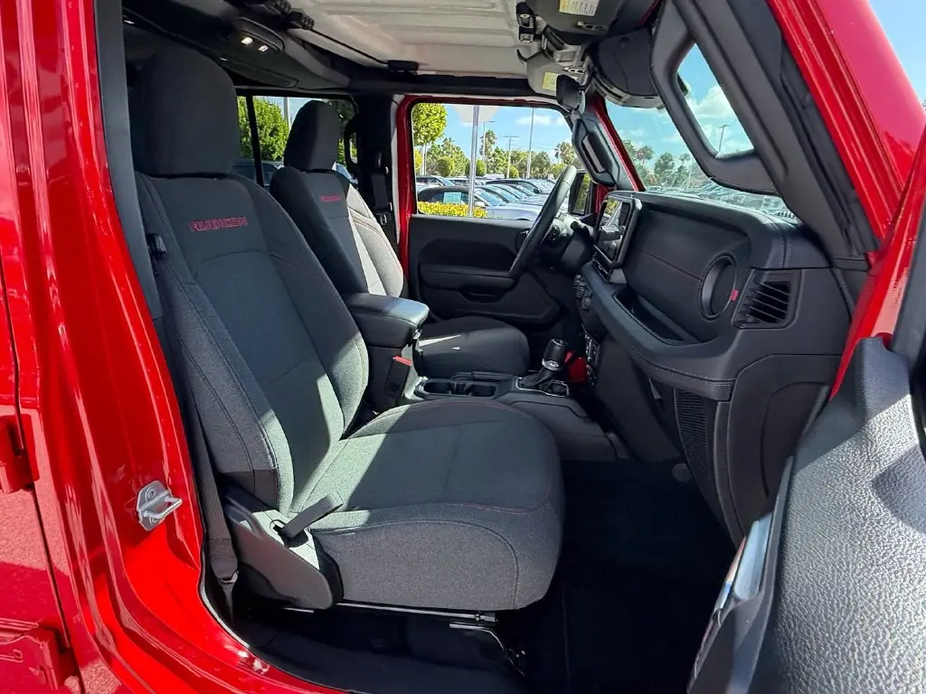 2026 Jeep Gladiator - $39,599