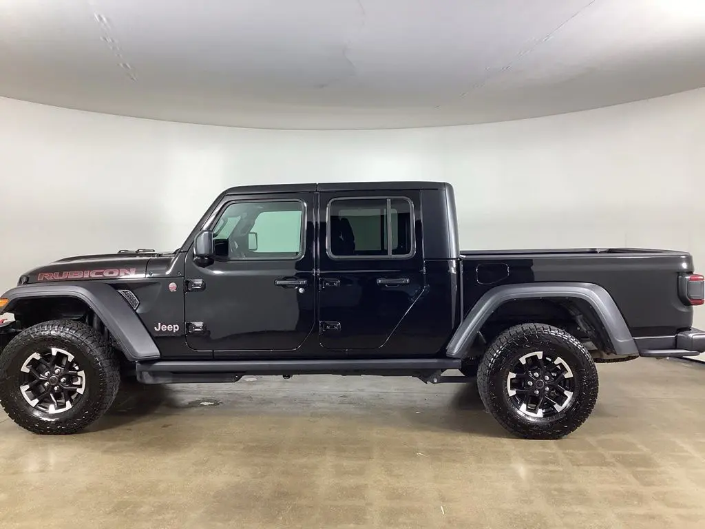 2026 Jeep Gladiator - $43,032