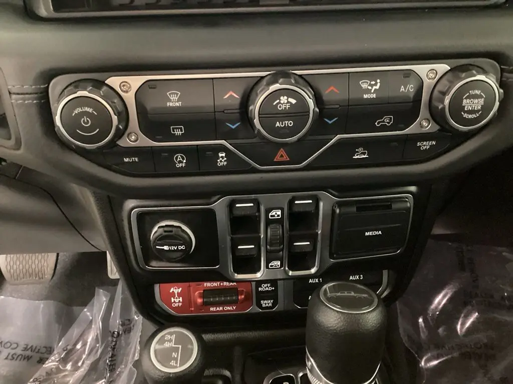 2026 Jeep Gladiator - $43,032