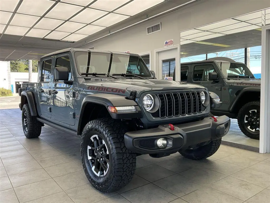 2026 Jeep Gladiator - $38,995