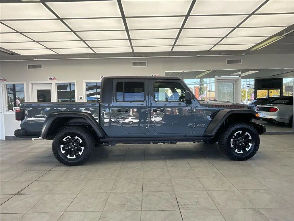 2026 Jeep Gladiator - $38,995